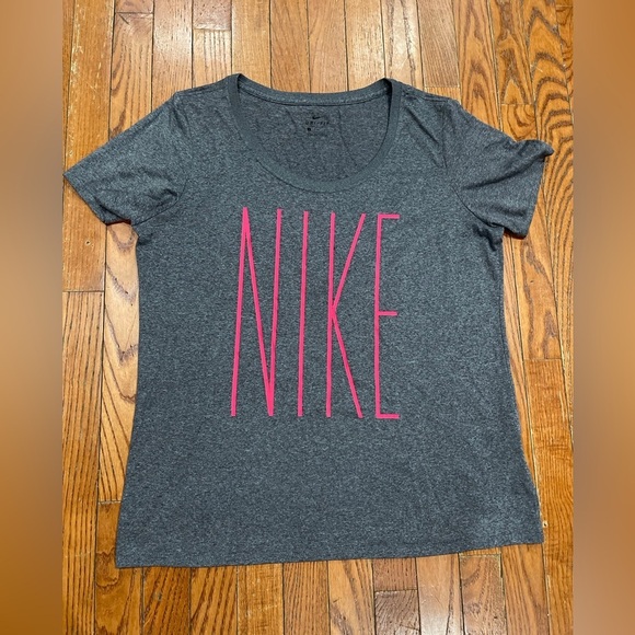 Nike Tops - Nike Women's Charcoal Tee with Vibrant Pink Logo